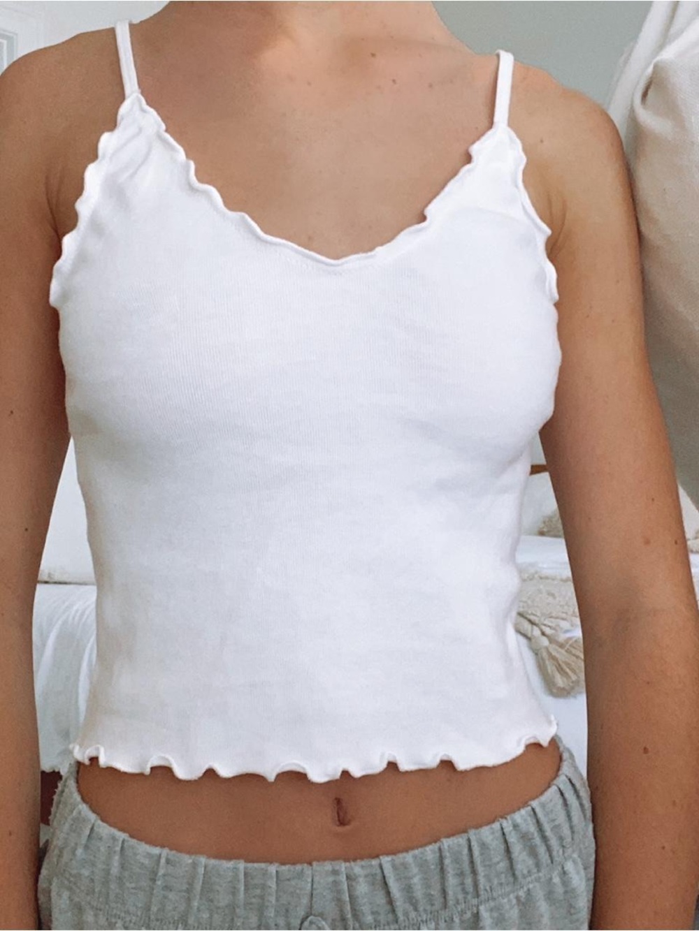 Brandy Melville Nicolette Lettuce Trim Cropped Cami Tank